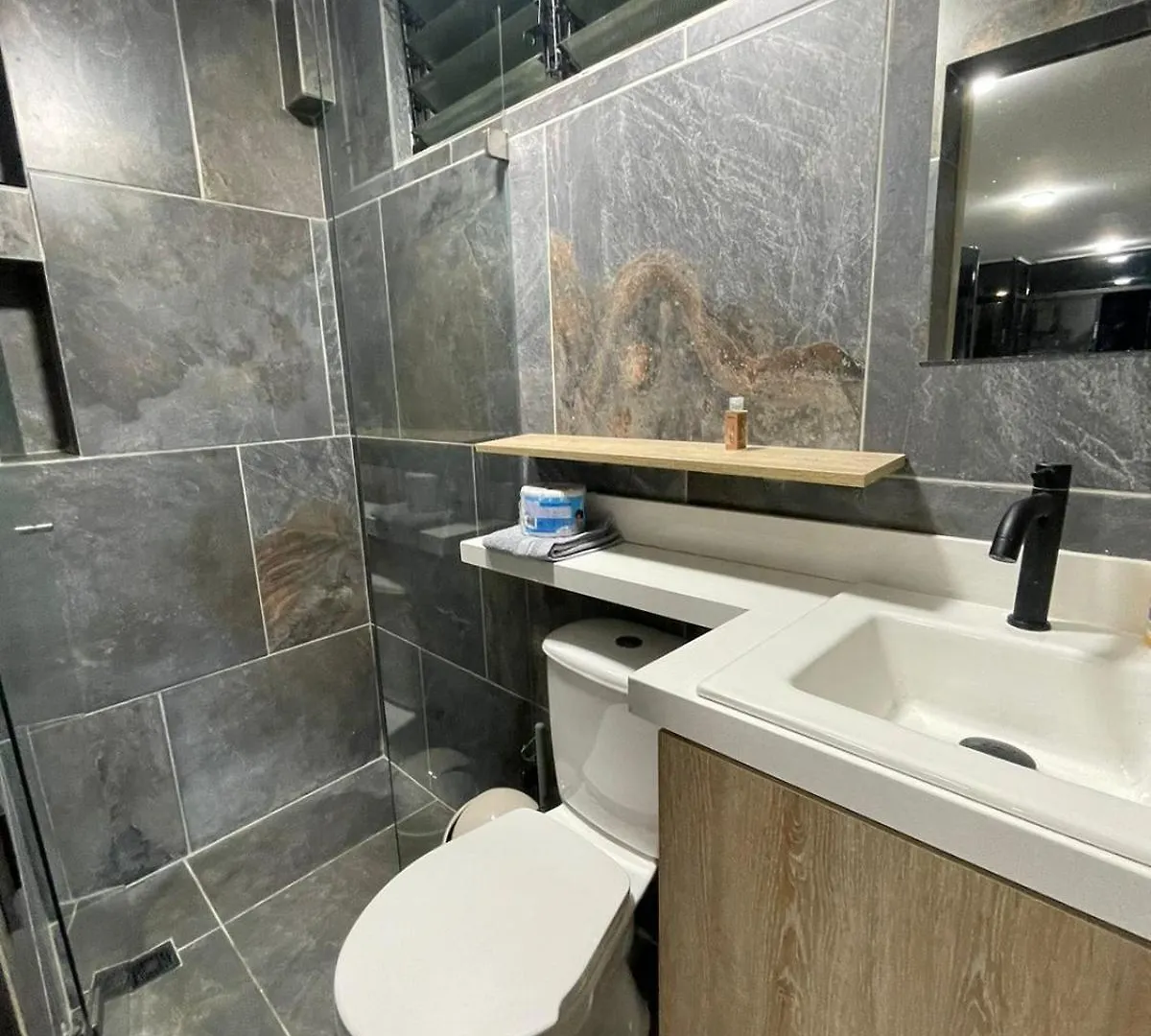 Daire Modernos Apartamento Laureles -Estadio Medellín Kolombiya